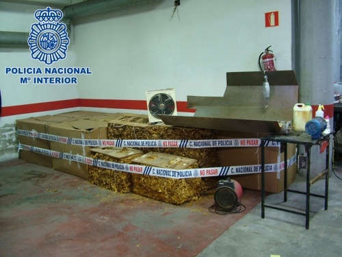 La Policía vuelve a desmantelar en Talavera una fábrica clandestina de tabaco que fue intervenida en noviembre