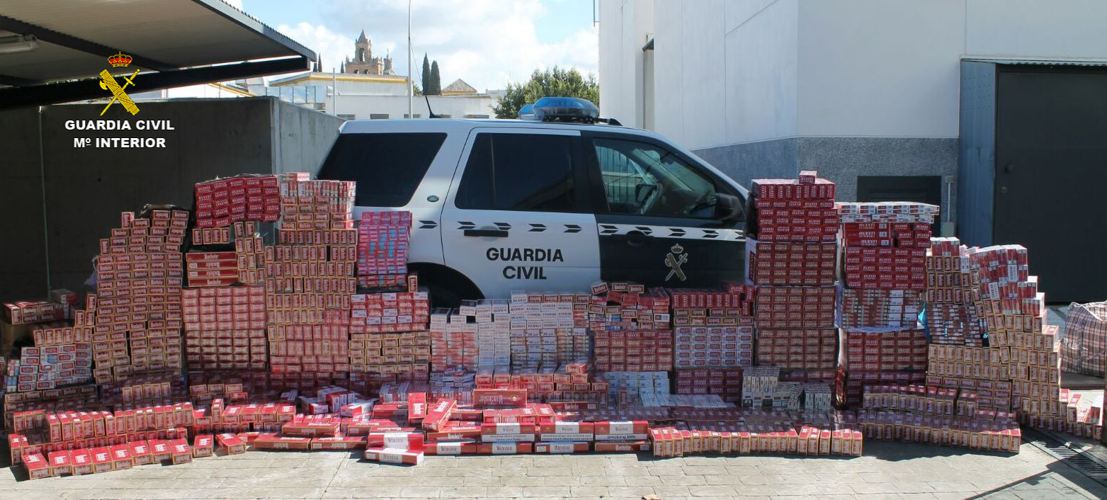 Cinco detenidos y 21.000 cajetillas de tabaco de contrabando incautadas en la provincia de Sevilla
