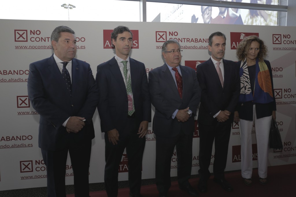 Juan Ignacio Zoido reitera el compromiso del gobierno con la lucha contra el comercio ilícito en el III Congreso Nacional frente al Contrabando de Tabaco