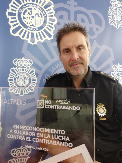 PREMIOS NO CONTRABANDO. Inspector D. José A. López (CNP Cataluña): <p> «Mientras que el fenómeno del contrabando exista, tendrá que haber una respuesta policial para combatirlo» </p>