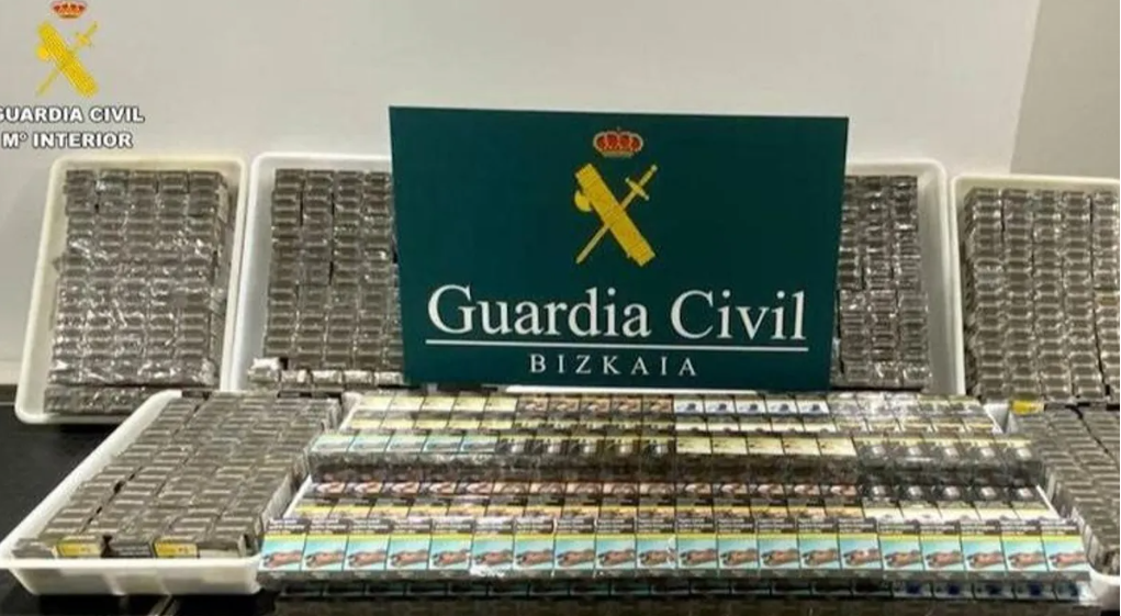 Cuatro operaciones para frenar el contrabando de tabaco en aeropuertos españoles en lo que va de año